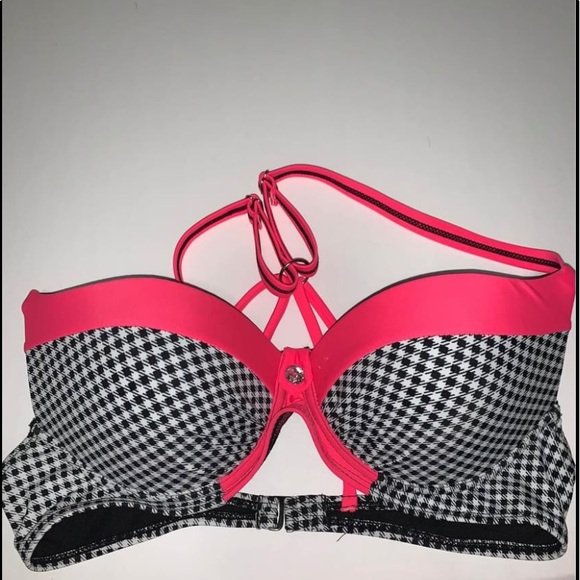 Bikini - Picture 2 of 4